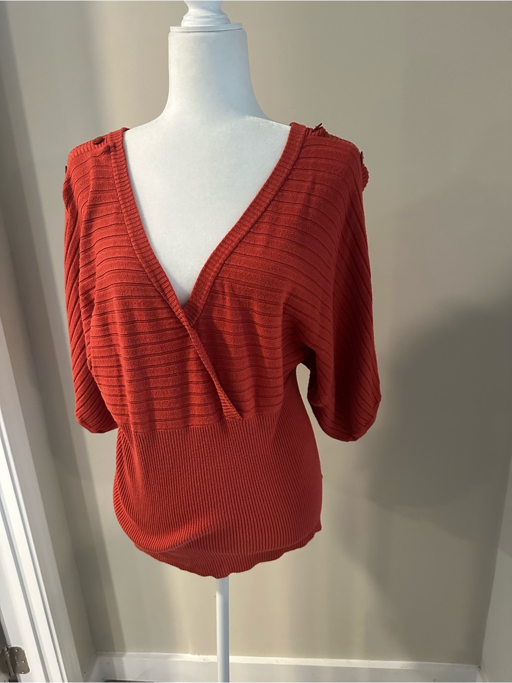 Willi Smith Deep V Ribbed Knit Top in Burnt Orange